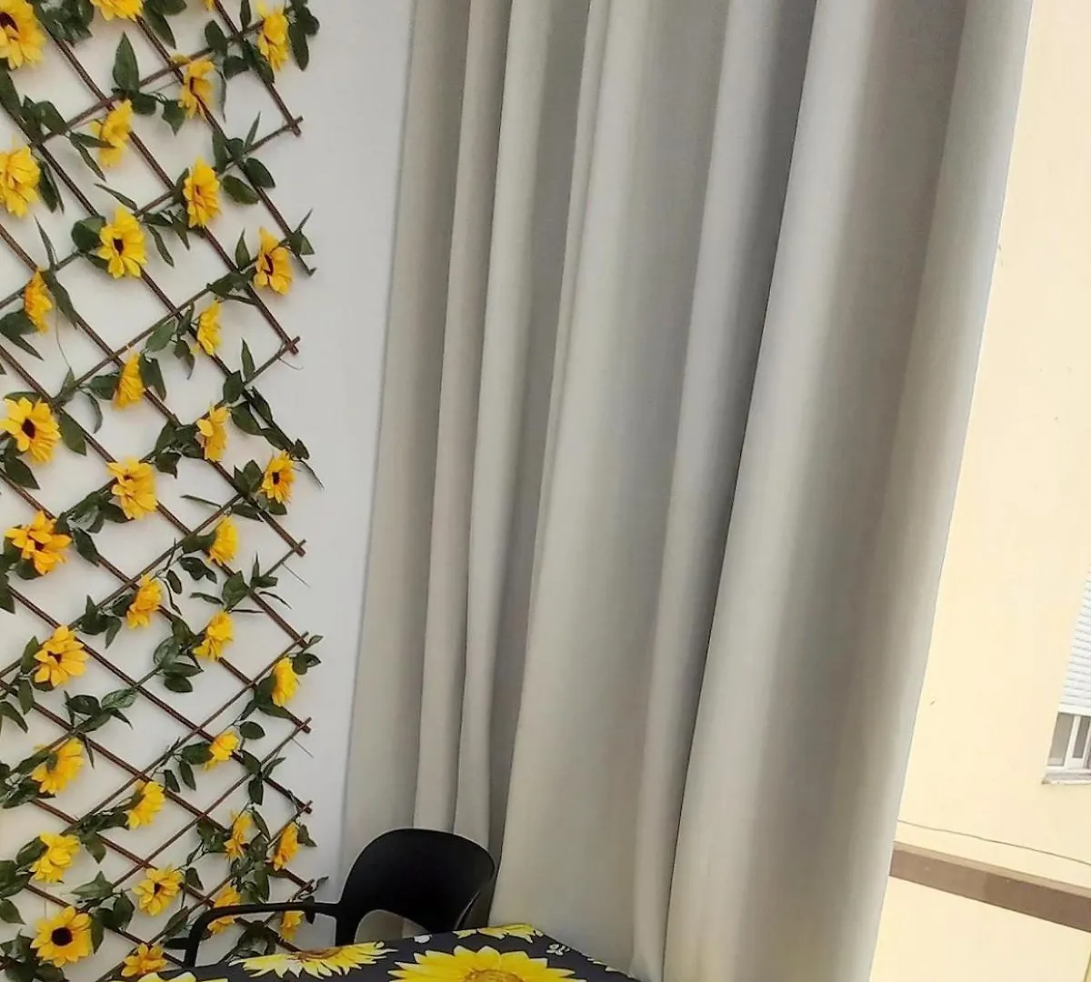 Sunflower Apartment Durrës 0*,