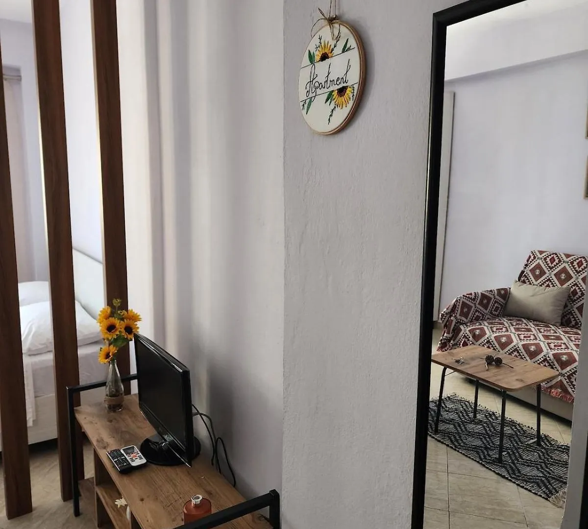 Sunflower Apartment Durrës